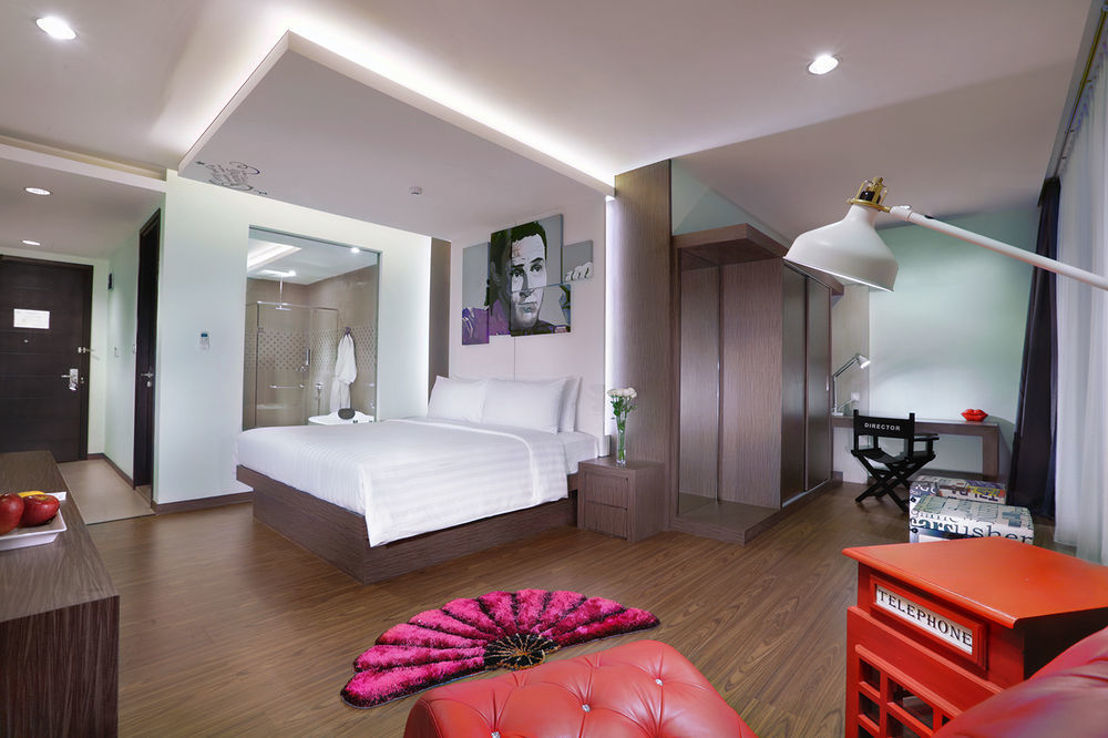 Fame Sunset Road Hotel